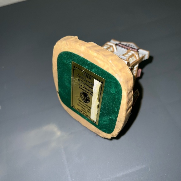 Miniature Cox's Furniture Building Figurine - Picture 7 of 7